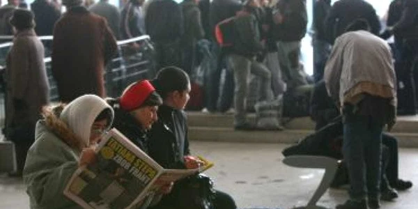 Călătorii au aşteptat câtva zeci de minute trenurile dinspre Bucureşti