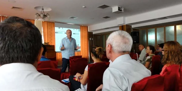 Dumitru Costin, liderul BNS, este managerul proiectului "Caravana Carierei"
