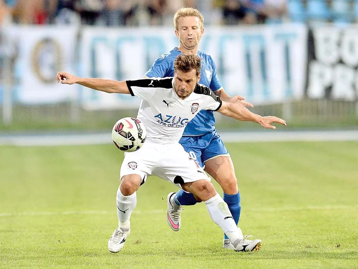 
    Rapidiştii au pierdut două  din cele trei meciuri oficiale  jucate în acest sezonFoto: sportpictures.eu  