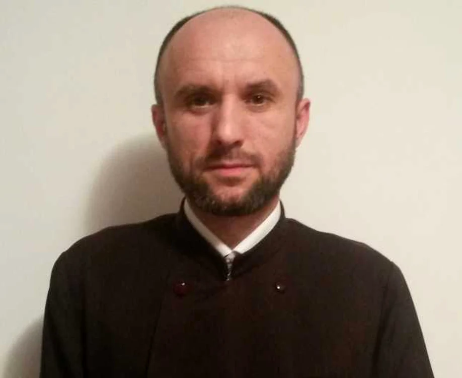 preotul Cornel Comănică Popescu