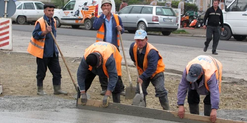 Sensul giratoriu va fi finalizat în câteva zile