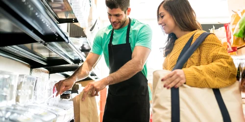 Angajati in supermarketuri  Sursa Freepik com jpg