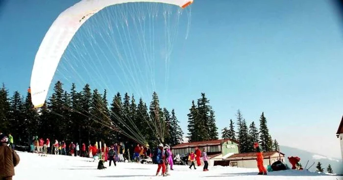 În Parâng sunt aşteptaţi turiştii de sezon. ARHIVĂ.