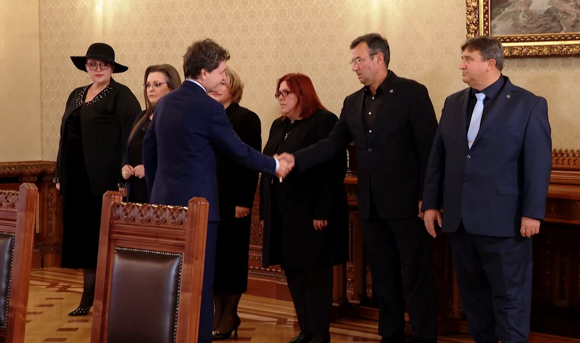 Șoșoacă la Consultări 