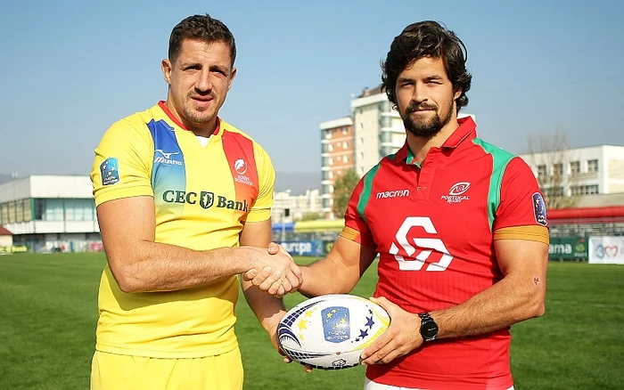 Mihai Macovei și Salvador Santos, căpitanii echipelor de rugby ale României și PortugalieiFoto: frr.ro