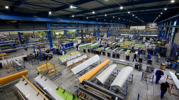 Fabrică de componente pentru avioane