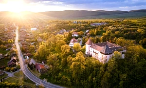 Castelul Kemeny din Brâncovenești  Foto Lucian Ignat 1 jpg