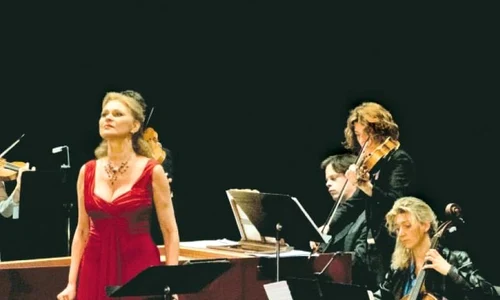 Farmecul nopţilor baroce de la Paris jpeg