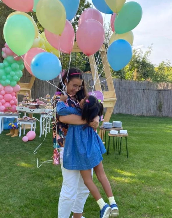 Maria (6 ani) și Irina (12 ani), cele două fete ale lui Victor Ponta