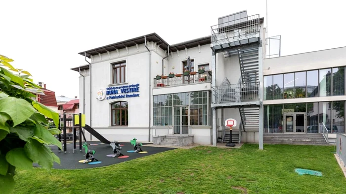 Curtea grădiniței Patriarhiei