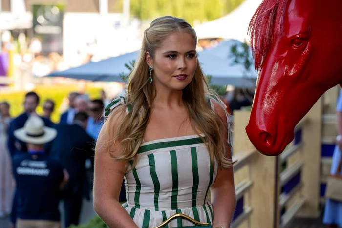 Prințesa Amalia în rochie cu dungi, Profimedia (1) jpg