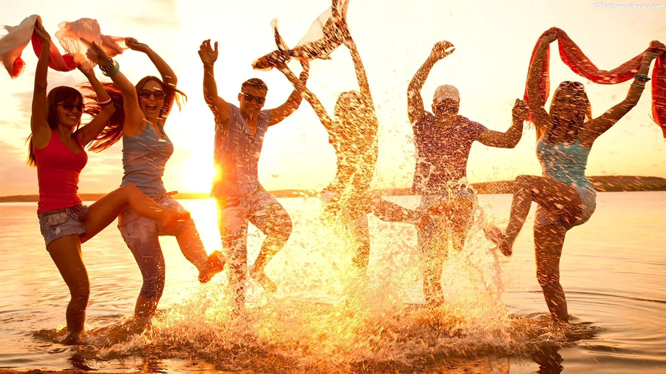 
    Horoscop zilnic 29 iulie 2021: Vărsătorii se bucură de compania prietenilorSursă foto: Shutterstock  