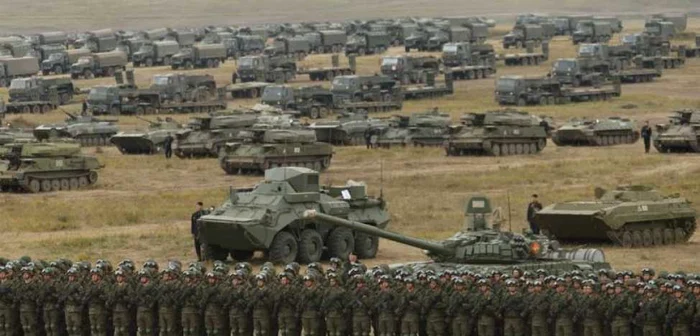 Soldaţi şi blindate ruseşti la vel mai mare exerciţiu militar de după destrămarea URSS, Vorstok 2018