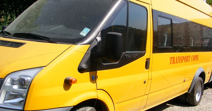 microbuz şcolar 