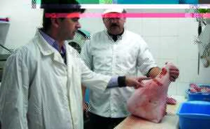 Inspectorii din cadrul Direcţiei Sanitar Veterinare Caraş au făcut controale în măcelăriile dn oraş