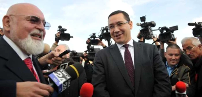 În timp ce premierul Victor Ponta anunţă plafonarea salariilor directorilor din companiile de stat, Mircea Pop, directorul general interimar al CNADNR, i-a recompensat pe şefii instituţiei cu prime de până la 4.500 de euro FOTO Adevărul