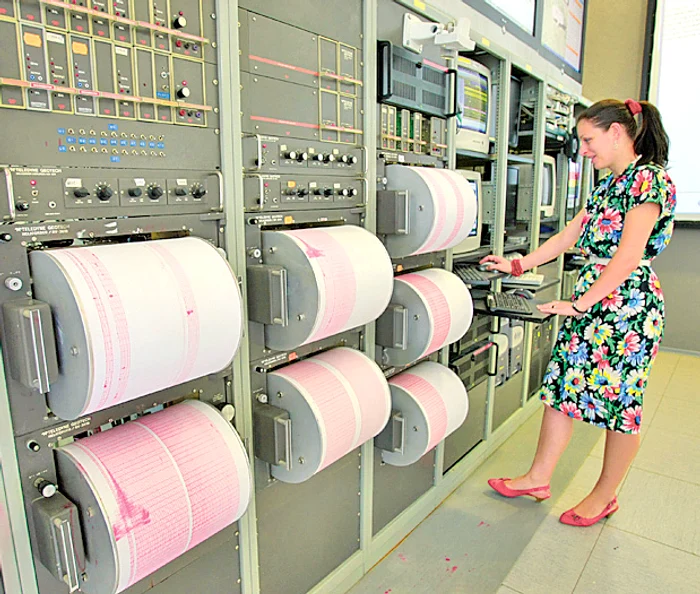 
    Au avut loc două seisme succesive  