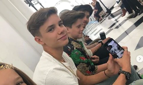 David și Victoria Beckham au împreună 4 copii jpeg