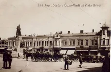 Iași. Piața Unirii și statuia Cuza-Vodă (© iMAGO Romaniae)