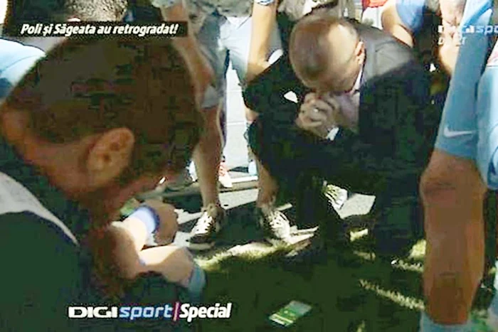 Viitorul Constanţa: Jucătorii au serbat cu  şampanie în vestiar  menţinerea în Liga 1 (Capturi: Digisport)