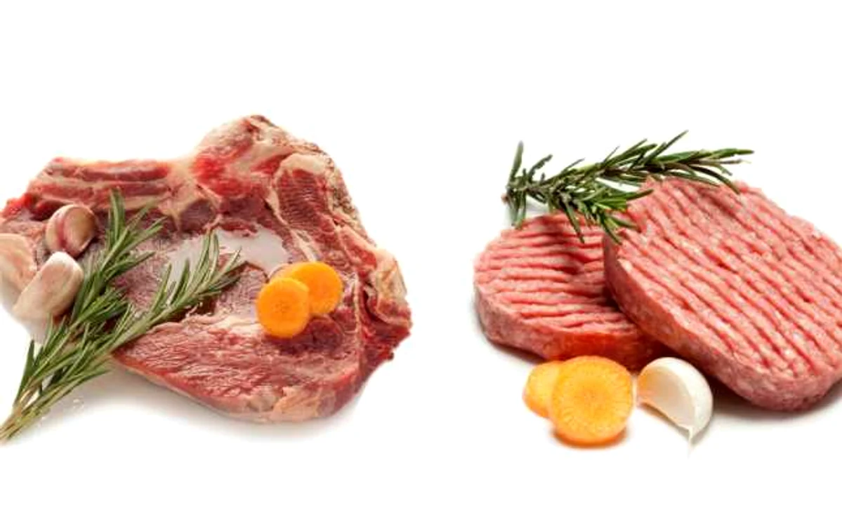 În viitor, oamenii ar putea consuma carne fabricată în laborator FOTO Shutterstock