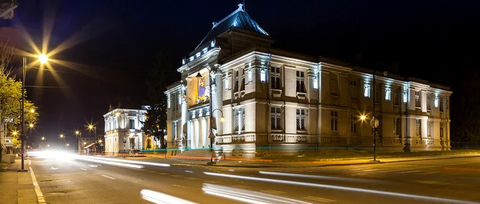 Odată cu vernisajul expoziţiei, publicul va avea prilejul de a vedea şi la Tâgovişte piese clasate în Tezaurul naţional, extrem de valoroase, descoperite în întreaga ţară.