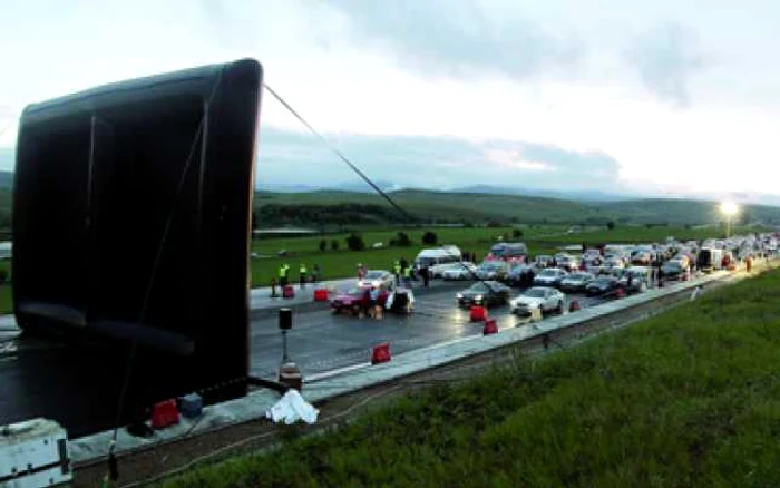 Primele maşini pe autostradă, la TIFF