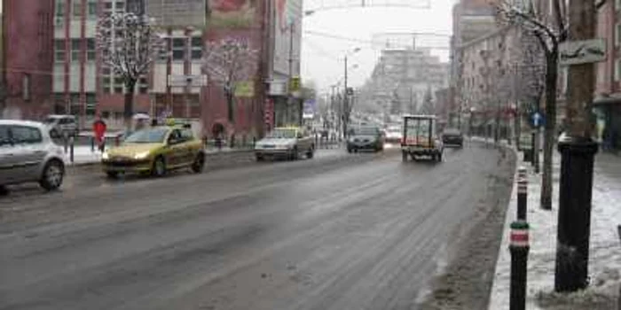 Şoferii sunt sfătuiţi să circule cu maximă prudenţă