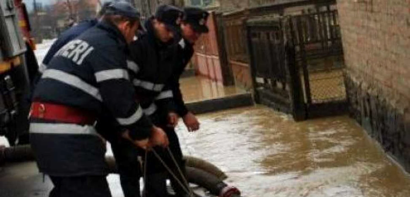 Hidrologii au instaurat cod galben de inundaţii până vineri