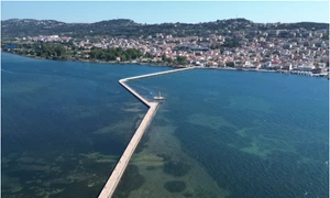 cel mai lung pod peste mare grecia jpg