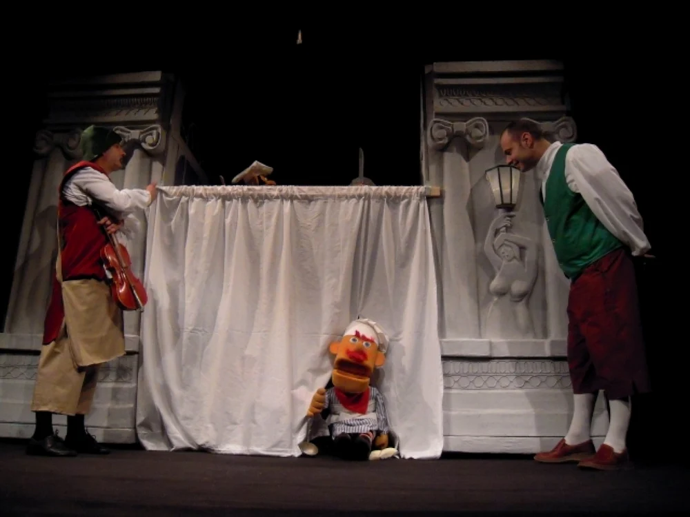 Imagine din spectacolul „Inimă rece“. FOTO teatruploiesti.ro