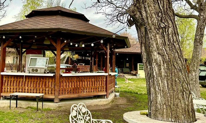 Perimetrul destinat evenimentului este în curs de amenajare. SURSA Slow Food Buzău