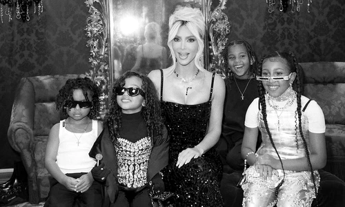 Copiii lui Kim Kardashian au o jumatate de duzina de bone  Sursa foto  Instagram Kim Kardashian jpg