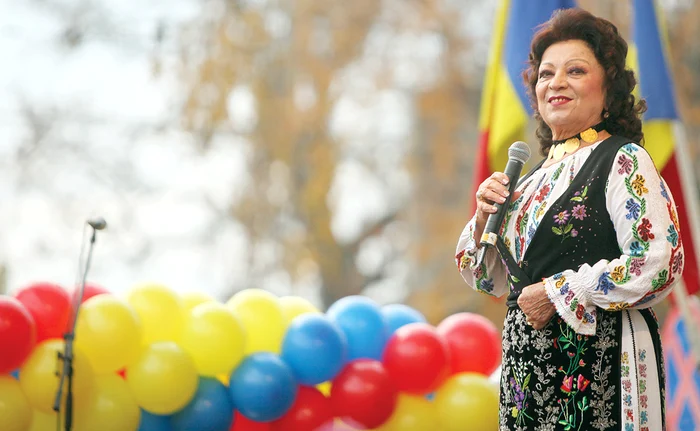 
    Solista a suplimentat spectacolele, la cererea fanilor  din întreaga ţară, iar biletele se vând ca pâinea caldă  