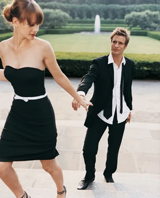 La asemenea cursuri rusoaicele sunt învăţate cum să pună mâna pe un om bogat