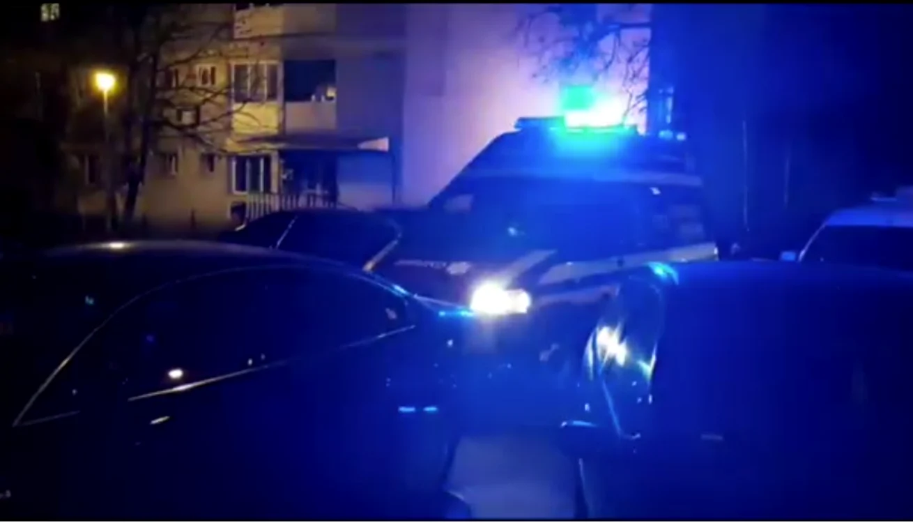 
    Explozia s-a produs într-o garsonieră din Slatina, locuită de doi bătrâni, soț și soțiefoto: captura video Pro TV  