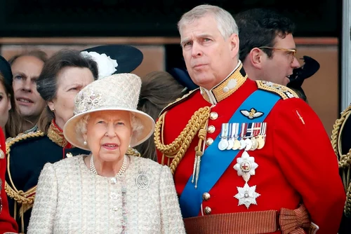 Regina și Prințul Andrew