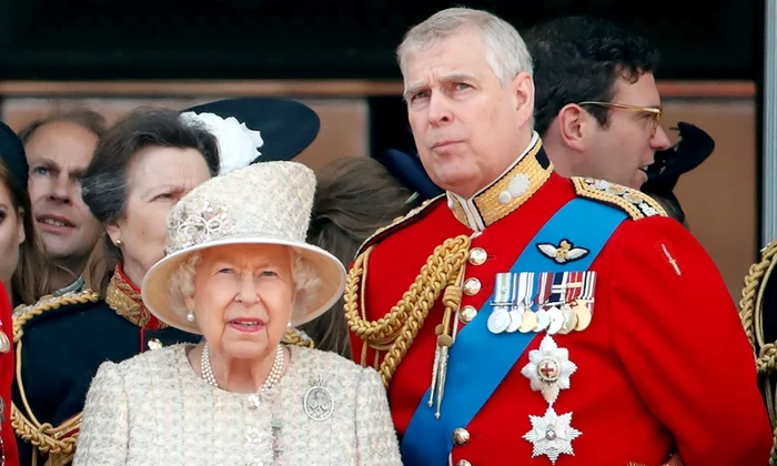 regina elisabeta printul andrew