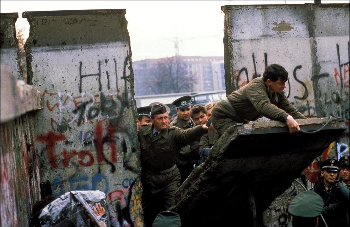 Prabusirea zidului FOTO GettyImages
