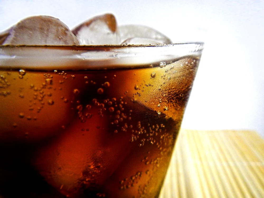 Petele de cola pot fi dificile / foto: Pixabay 