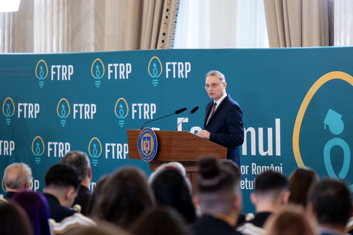 Premierul Luca Niculescu a participat la Forumul Tinerilor de Pretutindeni.
