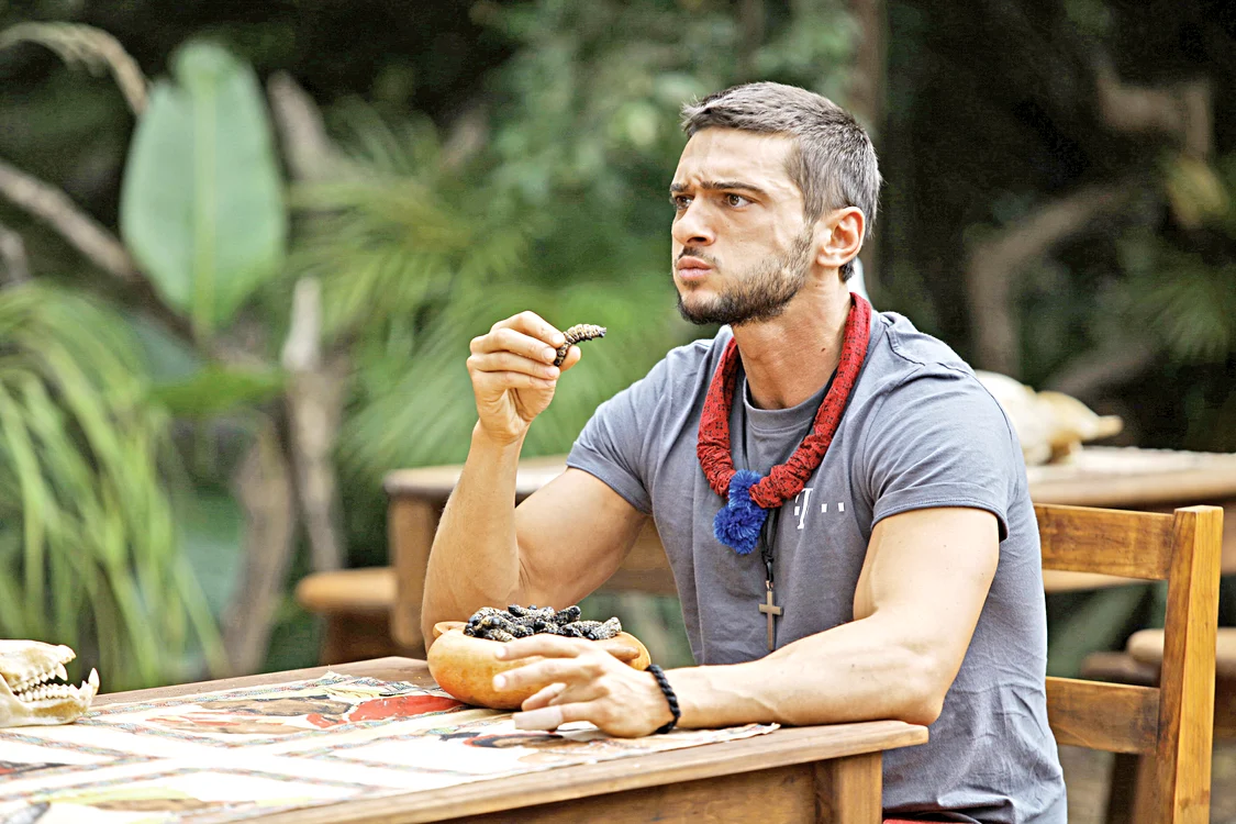 
    Dorian Popa a slăbit aproape 10 kg  în această aventură a vieţii lui.  El nu a refuzat nici o probă, în  speranţa că telespectatorii îl  vor alege “Regele junglei”Foto: ProTV  