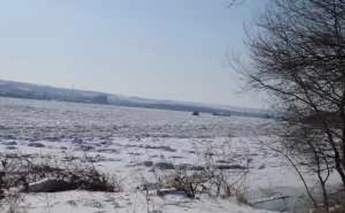 Alte două nave sunt prizoniere pe Dunăre Foto: Poliţia de Frontieră Călăraşi