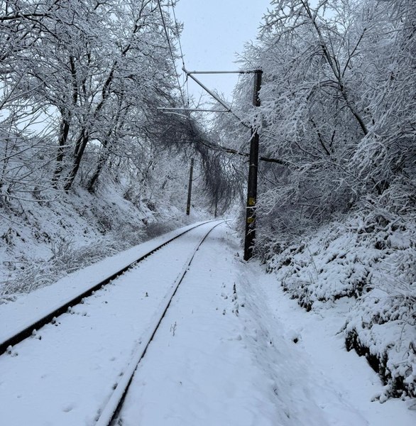 Zonele în care circulația trenurilor este oprită din cauza condițiilor meteo nefavorabile