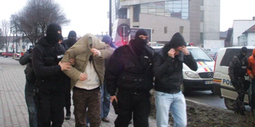Ultimele arestări ale poliţiştilor de la Crimă Organizată au adus în faţa instanţei, 80 de persoane acuzate de  trafic de persoane