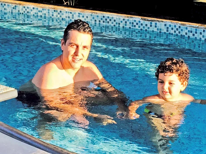 Tudor seamănă leit cu tatăl săuFOTO: ARHIVA PERSONALĂ