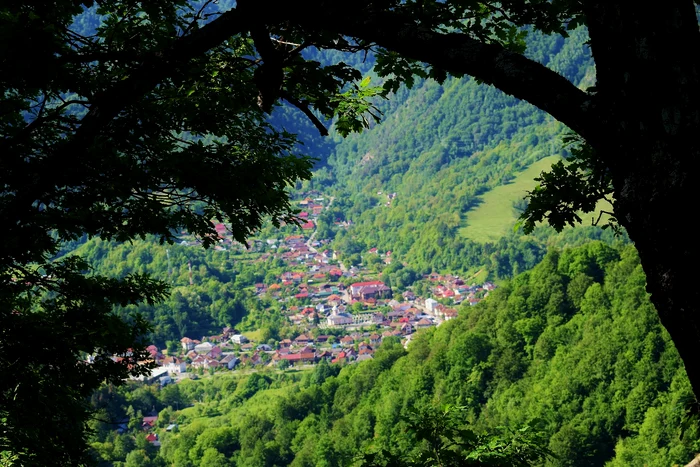 Turismul în stațiunea montană Brezoi de pe Valea Lotrului în Vâlcea Foto CNIPT Vâlcea jpg