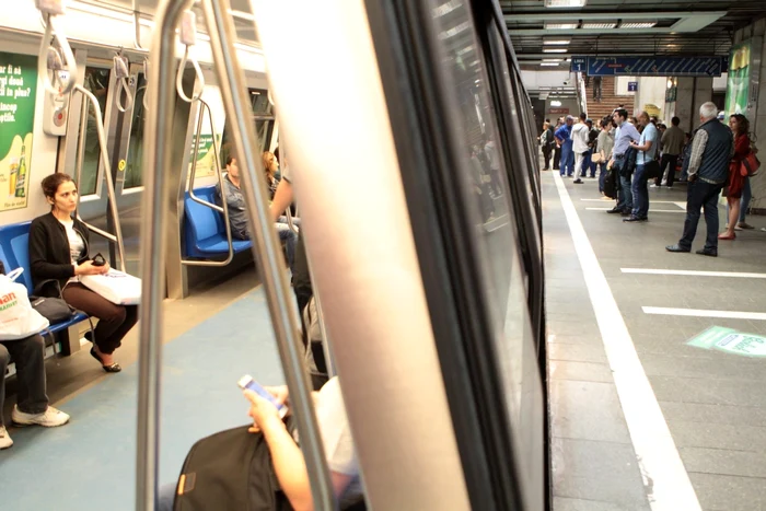 Un tânăr a fost rănit la staţia de metrou Republica. FOTO Eduard Enea