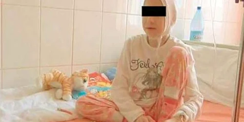 adina tânara bebelus