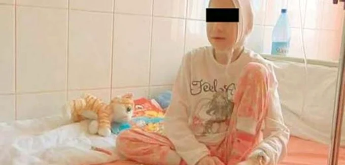 Adina, când era internată în spitalul "Sf. Maria" din Iaşi. FOTO: www.crainou.ro